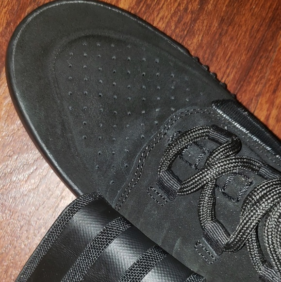 ADIDAS YEEZY BOOST 750 TRIPLE BLACK BLACK - Picture 3 of 4